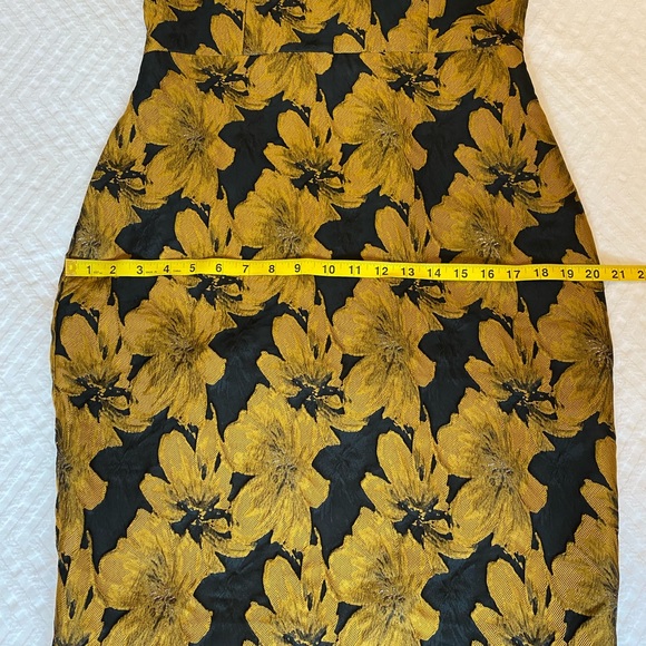 GORGEOUS Occasion Dress Le Chateau - BNWT - Picture 7 of 7